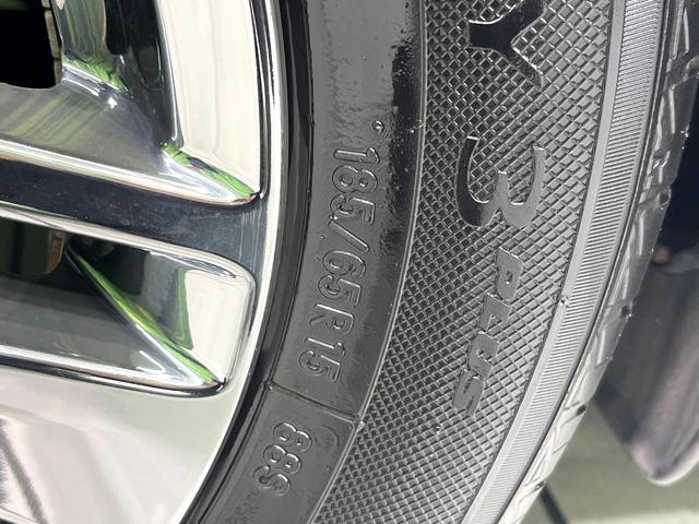 ノート ライダー ドライブレコーダー オーディオ スマートキー 革巻きステアリング アイドリングストップ 電動格納ミラー 純正15インチアルミ ヘッドライトレベライザー バニティミラー プライバシーガラス(48枚目)