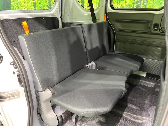 高品質なオリジナルフロアマットもオプションにてご用意しております。お好きなデザインやカラーをお車に合わせて選んでいただくことができます♪