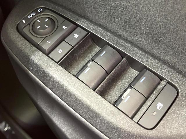 ヤリスクロス Ｚ　純正８型ディスプレイオーディオ　全周囲カメラ　ブラインドスポットモニター　シートヒーター　ステアリングヒーター　ドラレコ　ＥＴＣ　スマートキー　レーダークルーズ　パワーシート　ＬＥＤヘッドライト（35枚目）