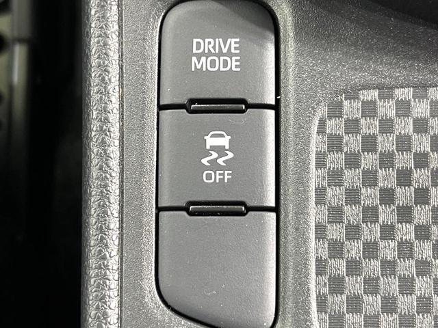 ヤリスクロス Ｚ　純正８型ディスプレイオーディオ　全周囲カメラ　ブラインドスポットモニター　シートヒーター　ステアリングヒーター　ドラレコ　ＥＴＣ　スマートキー　レーダークルーズ　パワーシート　ＬＥＤヘッドライト（66枚目）