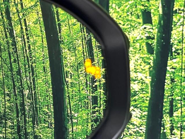 プリウス Ｘ　純正８型ディスプレイオーディオ　レーダークルーズコントロール　ブラインドスポットモニター　衝突軽減システム　ＡＣ１００Ｖ　バックカメラ　ＥＴＣ２．０　ドライブレコーダー　ＬＥＤヘッドライト（5枚目）