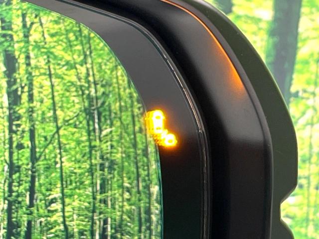 ステップワゴン ｅ：ＨＥＶスパーダ　プレミアムライン　純正１１．４型ナビ　マルチビューカメラシステム　ブラインドスポットインフォメーション　両側パワースライドドア　リアシートヒーター　ホンダセンシング　パワーバックドア　ＥＴＣ　ドライブレコーダー　禁煙車（5枚目）