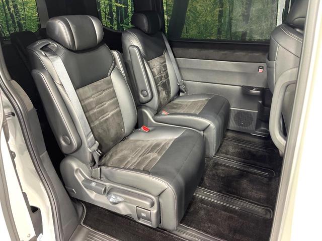 ステップワゴン ｅ：ＨＥＶスパーダ　プレミアムライン　純正１１．４型ナビ　マルチビューカメラシステム　ブラインドスポットインフォメーション　両側パワースライドドア　リアシートヒーター　ホンダセンシング　パワーバックドア　ＥＴＣ　ドライブレコーダー　禁煙車（9枚目）