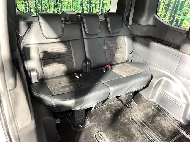 ステップワゴン ｅ：ＨＥＶスパーダ　プレミアムライン　純正１１．４型ナビ　マルチビューカメラシステム　ブラインドスポットインフォメーション　両側パワースライドドア　リアシートヒーター　ホンダセンシング　パワーバックドア　ＥＴＣ　ドライブレコーダー　禁煙車（10枚目）