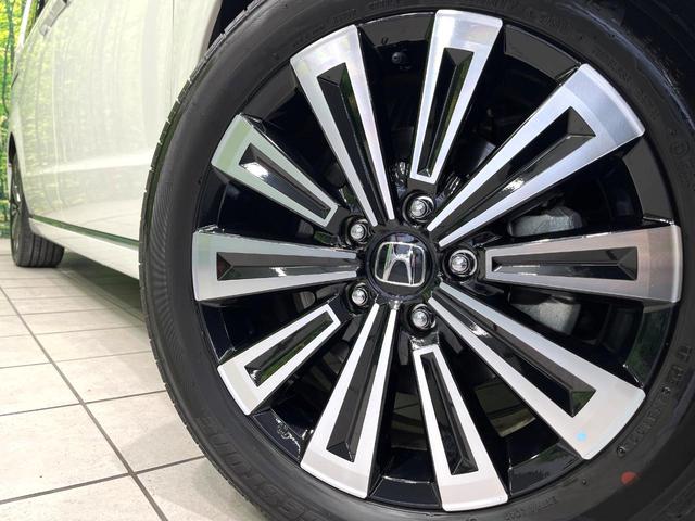 ステップワゴン ｅ：ＨＥＶスパーダ　プレミアムライン　純正１１．４型ナビ　マルチビューカメラシステム　ブラインドスポットインフォメーション　両側パワースライドドア　リアシートヒーター　ホンダセンシング　パワーバックドア　ＥＴＣ　ドライブレコーダー　禁煙車（14枚目）