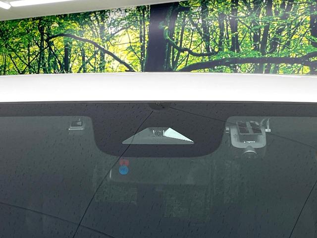 ステップワゴン ｅ：ＨＥＶスパーダ　プレミアムライン　純正１１．４型ナビ　マルチビューカメラシステム　ブラインドスポットインフォメーション　両側パワースライドドア　リアシートヒーター　ホンダセンシング　パワーバックドア　ＥＴＣ　ドライブレコーダー　禁煙車（28枚目）