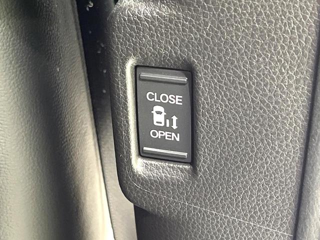 ステップワゴン ｅ：ＨＥＶスパーダ　プレミアムライン　純正１１．４型ナビ　マルチビューカメラシステム　ブラインドスポットインフォメーション　両側パワースライドドア　リアシートヒーター　ホンダセンシング　パワーバックドア　ＥＴＣ　ドライブレコーダー　禁煙車（38枚目）