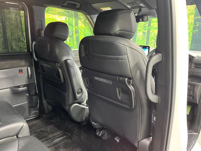 ステップワゴン ｅ：ＨＥＶスパーダ　プレミアムライン　純正１１．４型ナビ　マルチビューカメラシステム　ブラインドスポットインフォメーション　両側パワースライドドア　リアシートヒーター　ホンダセンシング　パワーバックドア　ＥＴＣ　ドライブレコーダー　禁煙車（43枚目）