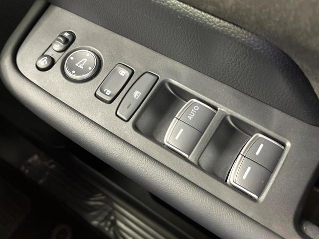 ステップワゴン ｅ：ＨＥＶスパーダ　プレミアムライン　純正１１．４型ナビ　マルチビューカメラシステム　ブラインドスポットインフォメーション　両側パワースライドドア　リアシートヒーター　ホンダセンシング　パワーバックドア　ＥＴＣ　ドライブレコーダー　禁煙車（62枚目）