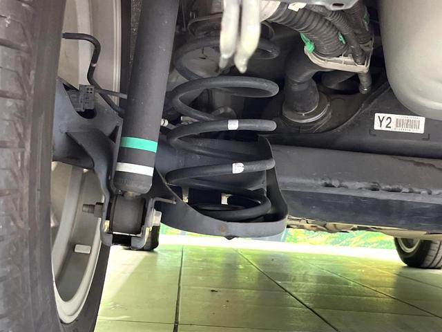 アクア クロスオーバー　グラム　純正ナビ　バックカメラ　セーフティセンス　スマートキー　前席シートヒーター　ＬＥＤヘッドランプ　オートライト　ＥＴＣ　ドライブレコーダー　ハーフレザーシート　ステアリングスイッチ　禁煙車（20枚目）