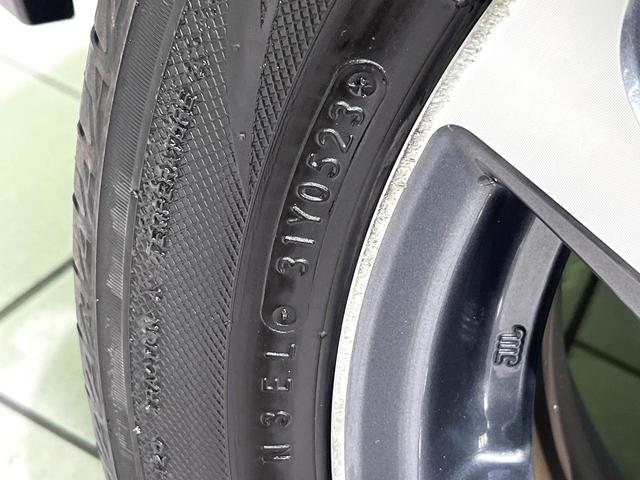 アクア クロスオーバー　グラム　純正ナビ　バックカメラ　セーフティセンス　スマートキー　前席シートヒーター　ＬＥＤヘッドランプ　オートライト　ＥＴＣ　ドライブレコーダー　ハーフレザーシート　ステアリングスイッチ　禁煙車（66枚目）