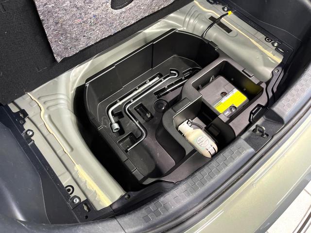 アクア クロスオーバー　グラム　純正ナビ　バックカメラ　セーフティセンス　スマートキー　前席シートヒーター　ＬＥＤヘッドランプ　オートライト　ＥＴＣ　ドライブレコーダー　ハーフレザーシート　ステアリングスイッチ　禁煙車（68枚目）