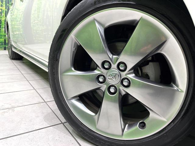 プリウス Ｓツーリングセレクション・マイコーデ　純正ナビ　バックカメラ　ＬＥＤヘッドランプ　ＥＴＣ　Ｂｌｕｅｔｏｏｔｈ再生　スマートキー　ヘッドランプウォッシャー　オートエアコン　アームレスト　純正１７インチアルミ　禁煙車（13枚目）