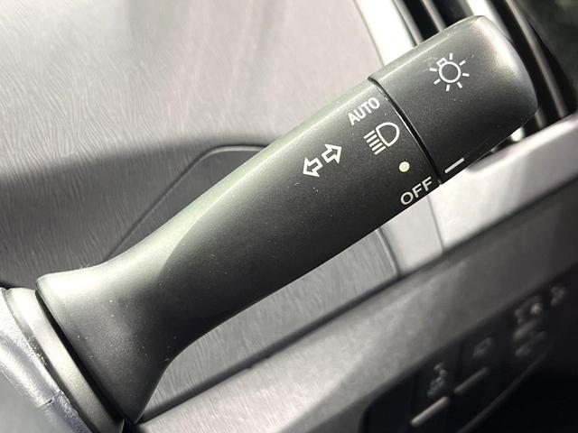 プリウス Ｓツーリングセレクション・マイコーデ　純正ナビ　バックカメラ　ＬＥＤヘッドランプ　ＥＴＣ　Ｂｌｕｅｔｏｏｔｈ再生　スマートキー　ヘッドランプウォッシャー　オートエアコン　アームレスト　純正１７インチアルミ　禁煙車（43枚目）