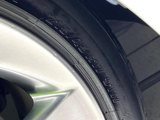 プリウス Ｓツーリングセレクション・マイコーデ　純正ナビ　バックカメラ　ＬＥＤヘッドランプ　ＥＴＣ　Ｂｌｕｅｔｏｏｔｈ再生　スマートキー　ヘッドランプウォッシャー　オートエアコン　アームレスト　純正１７インチアルミ　禁煙車（62枚目）