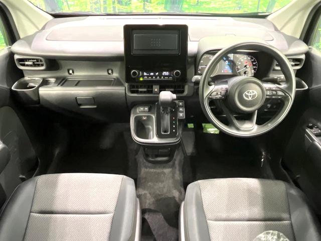 シエンタ ハイブリッドＸ　登録済未使用車　７人乗り　セーフティセンス　電動スライドドア　レーダークルーズコントロール　スマートキー　ＬＥＤヘッドランプ　車線逸脱警報　オートマチックハイビーム　ヘッドライトレベライザー（2枚目）