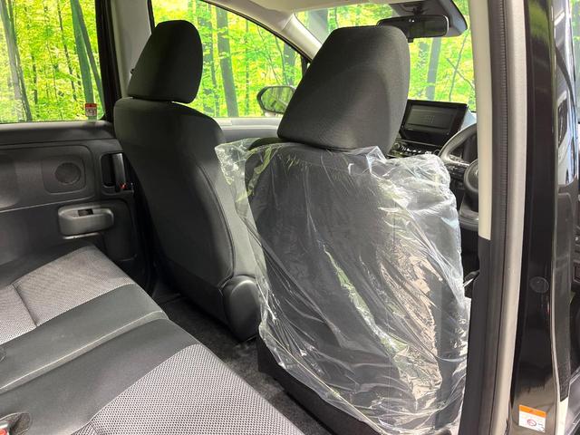 シエンタ ハイブリッドＸ　登録済未使用車　７人乗り　セーフティセンス　電動スライドドア　レーダークルーズコントロール　スマートキー　ＬＥＤヘッドランプ　車線逸脱警報　オートマチックハイビーム　ヘッドライトレベライザー（28枚目）