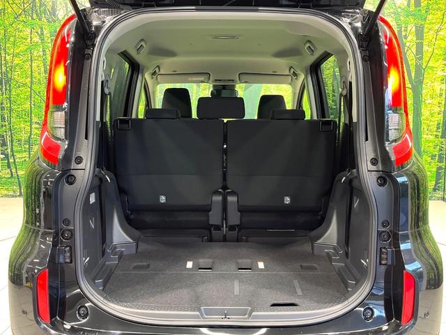 シエンタ ハイブリッドＸ　登録済未使用車　７人乗り　セーフティセンス　電動スライドドア　レーダークルーズコントロール　スマートキー　ＬＥＤヘッドランプ　車線逸脱警報　オートマチックハイビーム　ヘッドライトレベライザー（30枚目）