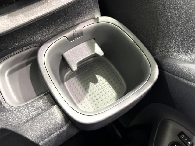 シエンタ ハイブリッドＸ　登録済未使用車　７人乗り　セーフティセンス　電動スライドドア　レーダークルーズコントロール　スマートキー　ＬＥＤヘッドランプ　車線逸脱警報　オートマチックハイビーム　ヘッドライトレベライザー（34枚目）