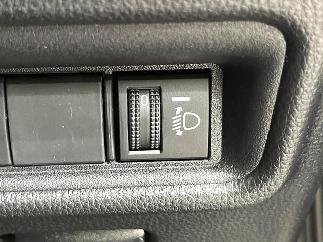 シエンタ ハイブリッドＸ　登録済未使用車　７人乗り　セーフティセンス　電動スライドドア　レーダークルーズコントロール　スマートキー　ＬＥＤヘッドランプ　車線逸脱警報　オートマチックハイビーム　ヘッドライトレベライザー（42枚目）