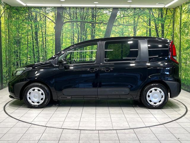 シエンタ ハイブリッドＸ　登録済未使用車　７人乗り　セーフティセンス　電動スライドドア　レーダークルーズコントロール　スマートキー　ＬＥＤヘッドランプ　車線逸脱警報　オートマチックハイビーム　ヘッドライトレベライザー（49枚目）