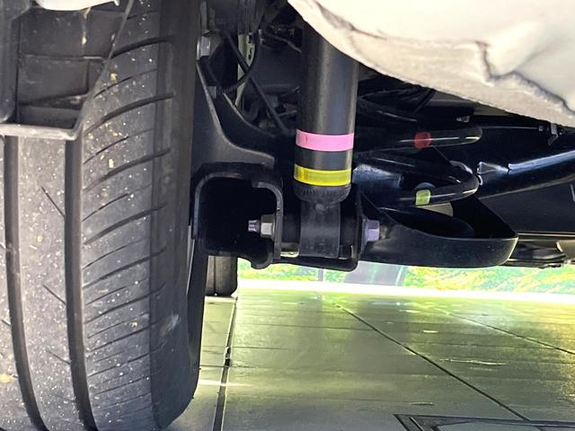 ノア ハイブリッドＳ－Ｇ　純正１０．５型ナビ　トヨタチームメイト　快適利便ＰＫＧ　後席モニター　ユニバーサルステップ　全周囲カメラ　衝突被害軽減システム　レーダークルーズ　ＬＥＤヘッド　ＥＴＣ２．０　オートハイビーム（21枚目）