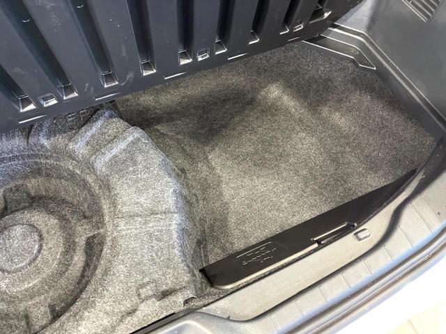 ノア ハイブリッドＳ－Ｇ　純正１０．５型ナビ　トヨタチームメイト　快適利便ＰＫＧ　後席モニター　ユニバーサルステップ　全周囲カメラ　衝突被害軽減システム　レーダークルーズ　ＬＥＤヘッド　ＥＴＣ２．０　オートハイビーム（62枚目）