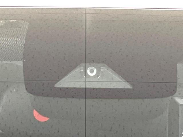 プリウスＰＨＶ Ｓナビパッケージ　Ｔコネクト１１．６型ナビ　バックカメラ　プリクラッシュセーフティ　レーダークルーズコントロール　前席シートヒーター　ＥＴＣ　ドライブレコーダー　ＬＥＤヘッド　オートエアコン（5枚目）