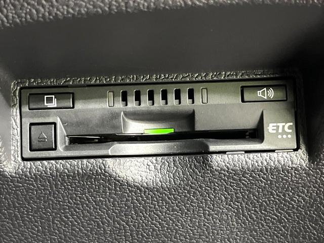 プリウスＰＨＶ Ｓナビパッケージ　Ｔコネクト１１．６型ナビ　バックカメラ　プリクラッシュセーフティ　レーダークルーズコントロール　前席シートヒーター　ＥＴＣ　ドライブレコーダー　ＬＥＤヘッド　オートエアコン（7枚目）