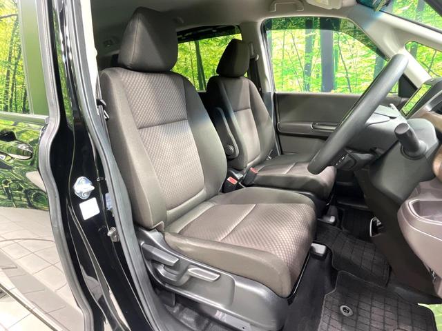 フリードハイブリッド ハイブリッド・Ｇホンダセンシング　純正ナビ　両側電動スライドドア　衝突軽減装置　ドラレコ　スマートキー　ＬＥＤヘッド　ＥＴＣ　オートハイビーム　車線逸脱警報　オートライト　オートエアコン　Ｂｌｕｅｔｏｏｔｈ　ＣＤ／ＤＶＤ再生　禁煙（8枚目）