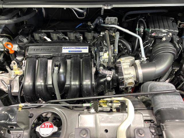 フリードハイブリッド ハイブリッド・Ｇホンダセンシング　純正ナビ　両側電動スライドドア　衝突軽減装置　ドラレコ　スマートキー　ＬＥＤヘッド　ＥＴＣ　オートハイビーム　車線逸脱警報　オートライト　オートエアコン　Ｂｌｕｅｔｏｏｔｈ　ＣＤ／ＤＶＤ再生　禁煙（19枚目）