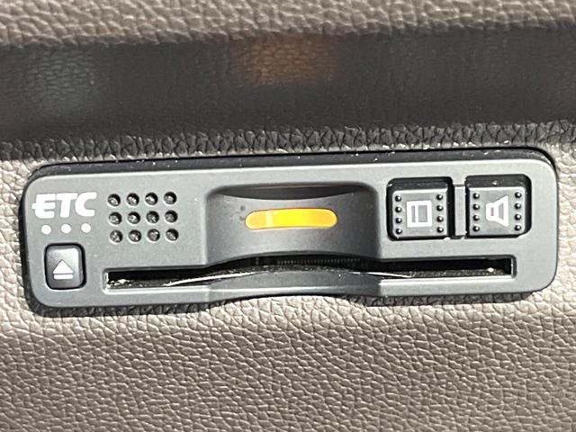 フリードハイブリッド ハイブリッド・Ｇホンダセンシング　純正ナビ　両側電動スライドドア　衝突軽減装置　ドラレコ　スマートキー　ＬＥＤヘッド　ＥＴＣ　オートハイビーム　車線逸脱警報　オートライト　オートエアコン　Ｂｌｕｅｔｏｏｔｈ　ＣＤ／ＤＶＤ再生　禁煙（41枚目）