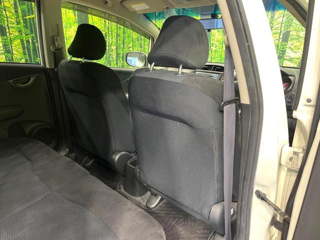 フィット １３Ｇ・スマートセレクション　ファインスタイル　純正ナビ　バックカメラ　スマートキー　ＨＩＤヘッドライト　ビルトインＥＴＣ　ドライブレコーダー　１４インチアルミホイール　オートライト　オートエアコン　ＣＤ　ＴＶ　電動格納ミラー　禁煙（40枚目）