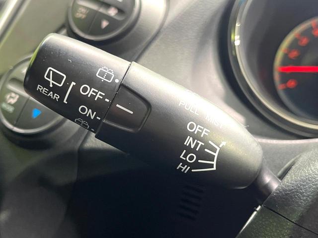 フィット １３Ｇ・スマートセレクション　ファインスタイル　純正ナビ　バックカメラ　スマートキー　ＨＩＤヘッドライト　ビルトインＥＴＣ　ドライブレコーダー　１４インチアルミホイール　オートライト　オートエアコン　ＣＤ　ＴＶ　電動格納ミラー　禁煙（49枚目）