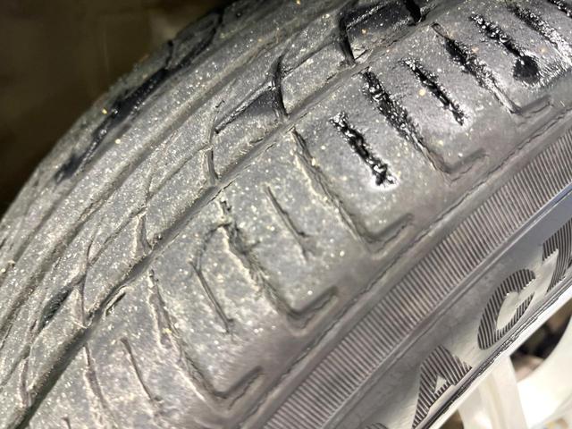 フィット １３Ｇ・スマートセレクション　ファインスタイル　純正ナビ　バックカメラ　スマートキー　ＨＩＤヘッドライト　ビルトインＥＴＣ　ドライブレコーダー　１４インチアルミホイール　オートライト　オートエアコン　ＣＤ　ＴＶ　電動格納ミラー　禁煙（62枚目）