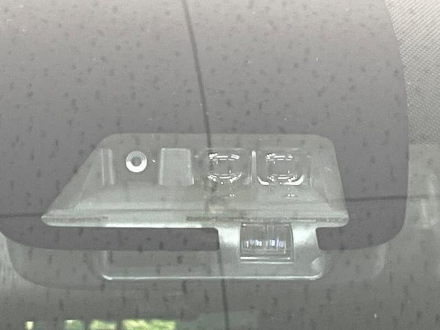 ヴォクシー ＺＳ　煌ＩＩＩ　純正９型ナビ　両側パワースライドドア　フリップダウンモニター　クルーズコントロール　トヨタセーフティセンス　バックカメラ　ＥＴＣ　ドライブレコーダー　ＬＥＤヘッドライト　純正１６インチアルミホイール（3枚目）