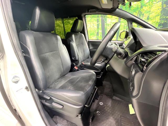 ヴォクシー ＺＳ　煌ＩＩＩ　純正９型ナビ　両側パワースライドドア　フリップダウンモニター　クルーズコントロール　トヨタセーフティセンス　バックカメラ　ＥＴＣ　ドライブレコーダー　ＬＥＤヘッドライト　純正１６インチアルミホイール（8枚目）