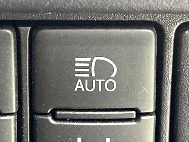 ヴォクシー ＺＳ　煌ＩＩＩ　純正９型ナビ　両側パワースライドドア　フリップダウンモニター　クルーズコントロール　トヨタセーフティセンス　バックカメラ　ＥＴＣ　ドライブレコーダー　ＬＥＤヘッドライト　純正１６インチアルミホイール（53枚目）