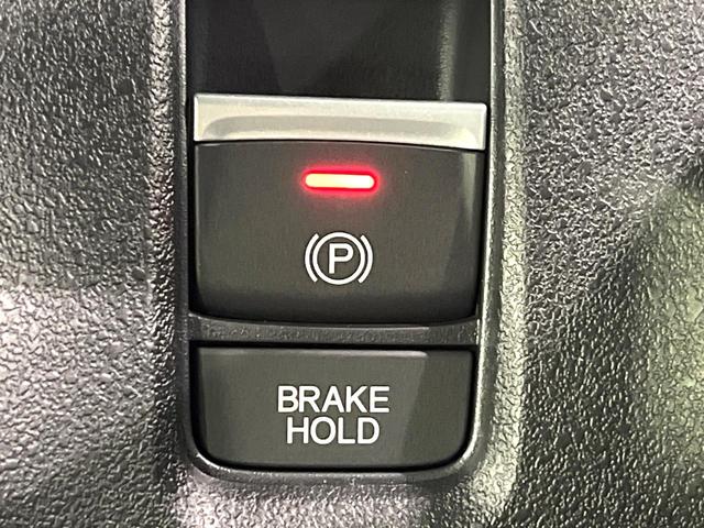 Ｎ－ＢＯＸカスタム ターボコーディネートスタイル　届出済未使用車　両側電動スライドドア　前席シートヒーター　ホンダセンシング　アダプティブクルーズコントロール　電動パーキングブレーキ　スマートキー　アイドリングストップ　純正１５インチアルミ（7枚目）