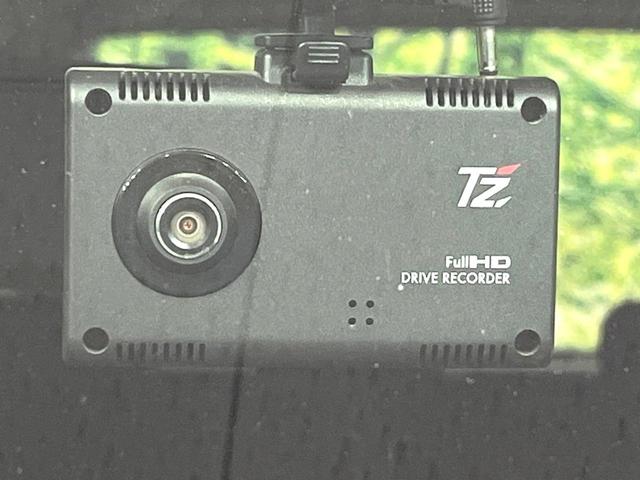 ルーミー カスタムＧ　Ｓ　純正ナビ　バックカメラ　両側電動スライドドア　スマートアシスト　クルーズコントロール　ＬＥＤヘッドランプ　オートエアコン　スマートキー　ＥＴＣ　ドライブレコーダー　アイドリングストップ　禁煙車（7枚目）