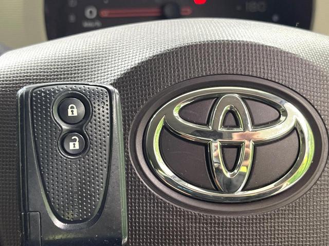 パッソ プラスハナ　純正ナビ　バックカメラ　ＥＴＣ　オートエアコン　スマートキー　ＨＩＤヘッド　電動格納ミラー　パワーウィンドウ　プライバシーガラス　盗難防止システム　純正１４インチアルミホイール（7枚目）