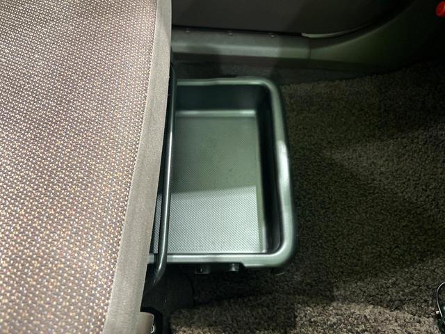 パッソ プラスハナ　純正ナビ　バックカメラ　ＥＴＣ　オートエアコン　スマートキー　ＨＩＤヘッド　電動格納ミラー　パワーウィンドウ　プライバシーガラス　盗難防止システム　純正１４インチアルミホイール（40枚目）