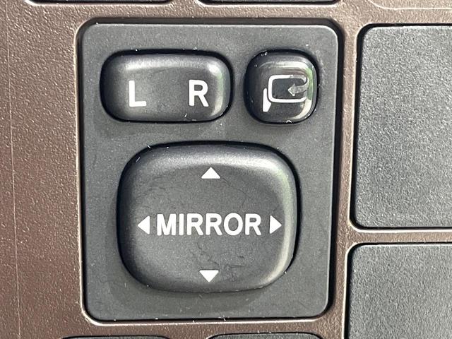 パッソ プラスハナ　純正ナビ　バックカメラ　ＥＴＣ　オートエアコン　スマートキー　ＨＩＤヘッド　電動格納ミラー　パワーウィンドウ　プライバシーガラス　盗難防止システム　純正１４インチアルミホイール（45枚目）