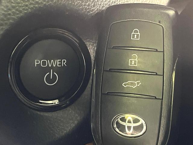 カローラクロス ハイブリッド　Ｚ　１０．５インチディスプレイ　全周囲カメラ　レーダークルーズ　禁煙車　前席シートヒーター　パワーシート　コーナーセンサー　スマートキー　ＬＥＤヘッド　ＥＴＣ２．０　純正１８インチアルミ　オートハイビーム（41枚目）