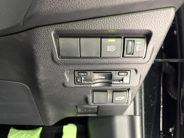 カローラクロス ハイブリッド　Ｚ　１０．５インチディスプレイ　全周囲カメラ　レーダークルーズ　禁煙車　前席シートヒーター　パワーシート　コーナーセンサー　スマートキー　ＬＥＤヘッド　ＥＴＣ２．０　純正１８インチアルミ　オートハイビーム（63枚目）