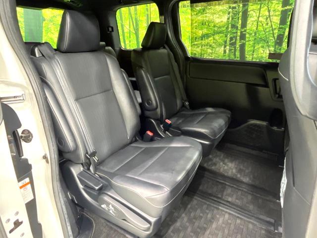 エスクァイア Ｇｉ　ブラックテーラード　純正１０型ナビ　バックカメラ　両側電動スライドドア　前席シートヒーター　セーフティセンス　クルーズコントロール　ＬＥＤヘッドランプ　合皮シート　リアオートエアコン　スマートキー　ＥＴＣ　禁煙車（9枚目）