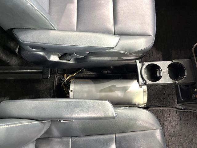 エスクァイア Ｇｉ　ブラックテーラード　純正１０型ナビ　バックカメラ　両側電動スライドドア　前席シートヒーター　セーフティセンス　クルーズコントロール　ＬＥＤヘッドランプ　合皮シート　リアオートエアコン　スマートキー　ＥＴＣ　禁煙車（41枚目）