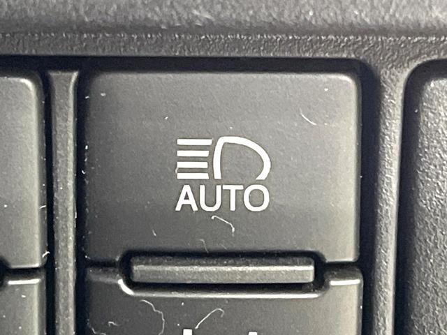 エスクァイア Ｇｉ　ブラックテーラード　純正１０型ナビ　バックカメラ　両側電動スライドドア　前席シートヒーター　セーフティセンス　クルーズコントロール　ＬＥＤヘッドランプ　合皮シート　リアオートエアコン　スマートキー　ＥＴＣ　禁煙車（53枚目）