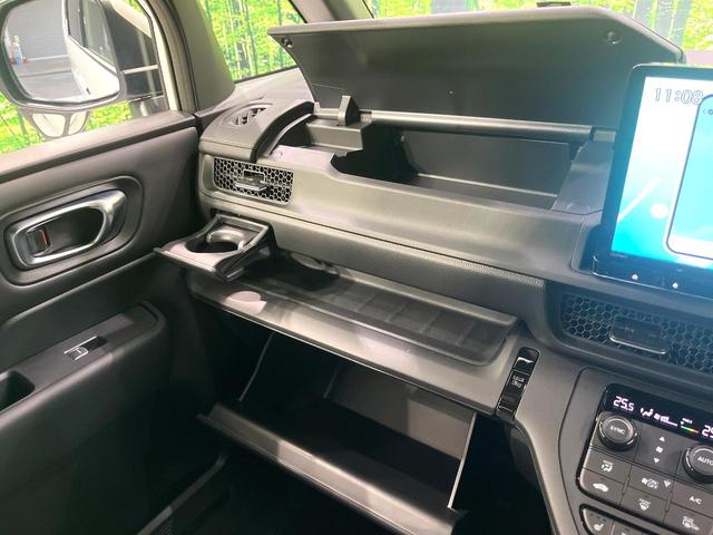 ステップワゴン ｅ：ＨＥＶスパーダ　登録済未使用車　純正１１．４型ナビ　バックカメラ　両側電動スライドドア　ホンダセンシング　パワーバックドア　ブラインドスポットモニター　前席シートヒーター　電動パーキングブレーキ（42枚目）