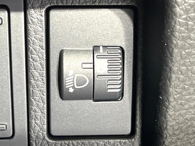 ステップワゴン ｅ：ＨＥＶスパーダ　登録済未使用車　純正１１．４型ナビ　バックカメラ　両側電動スライドドア　ホンダセンシング　パワーバックドア　ブラインドスポットモニター　前席シートヒーター　電動パーキングブレーキ（53枚目）